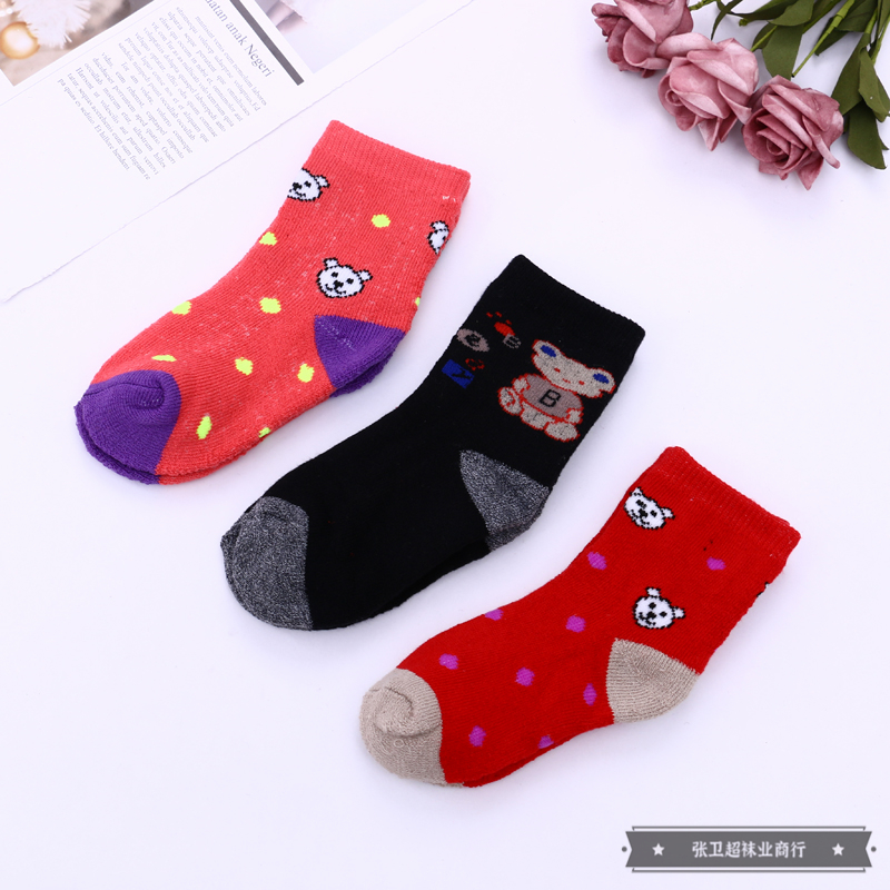 Factory direct sales of colorful cartoon children's socks, cotton socks, bear pattern decoration, cute foreign trade children's socks Application Scenario