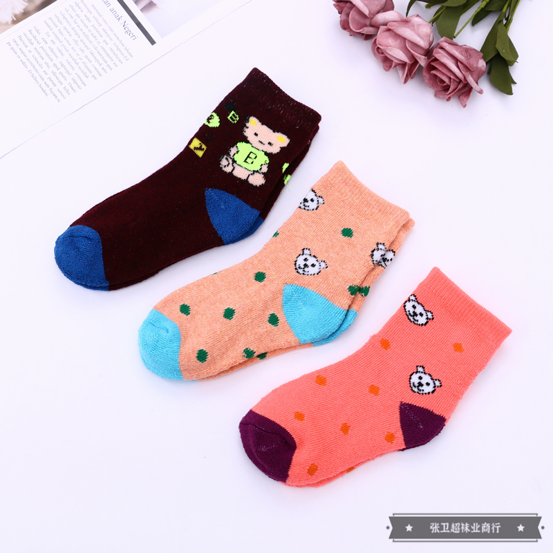 Factory direct sales of colorful cartoon children's socks, cotton socks, bear pattern decoration, cute foreign trade children's socks Specification image
