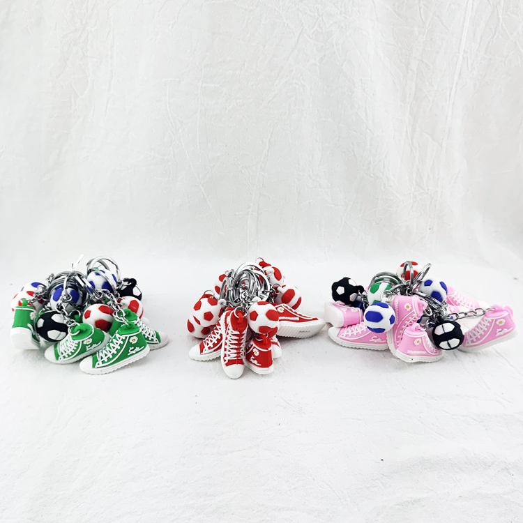 A1325 mixed imitation shoes, keychains, creative key chains, bags, pendants, street stalls, 2-yuan store accessories wholesale Specification image