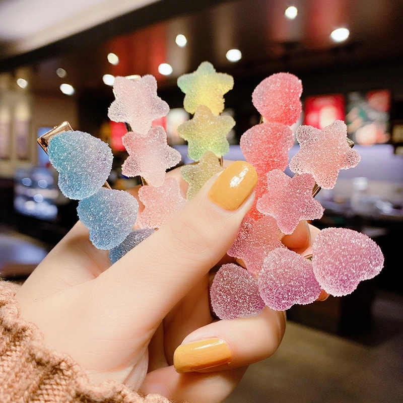 Korean children's heartwarming gummy hair clips, cute hair clips, straight clips for girls, babies, girls, bangs clips, hair accessories and headwear full figure