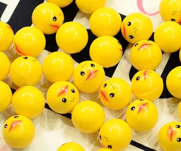 32mm solid elastic ball Little yellow duck, new one-yuan game gacha machine, gacha toy watermelon jumping ball h Item Picture