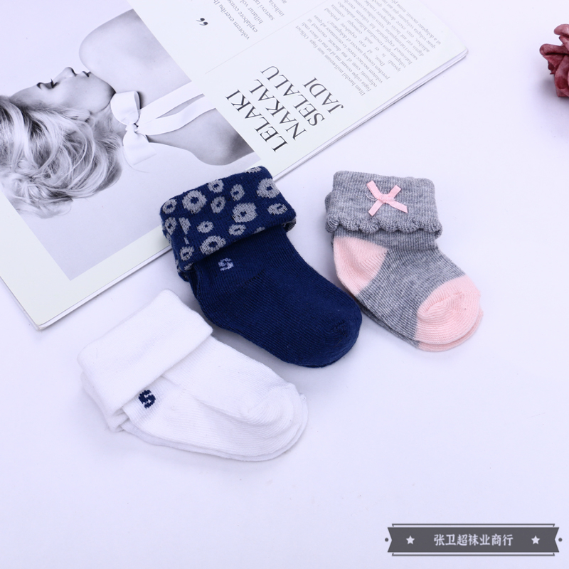 Factory direct sales of lightweight long socks for boys, girls and children. Summer cotton socks are comfortable, breathable and multi-color anti-slip cotton socks Application Scenario