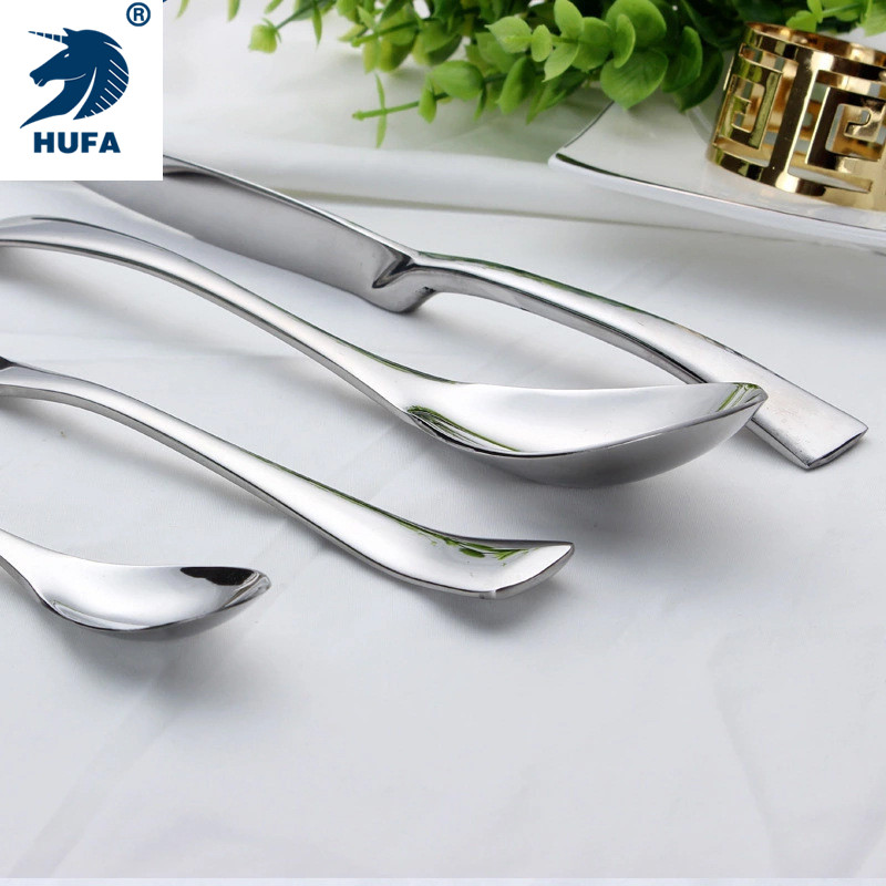 Factory direct sales of German three-piece stainless steel tableware. Customized processing for restaurants. Steak knife, fork and spoon sets. Durable, with sound wave scratch removal and no dirt hidden. Precise lines. Creative tableware, knife, fork and spoon Specification image