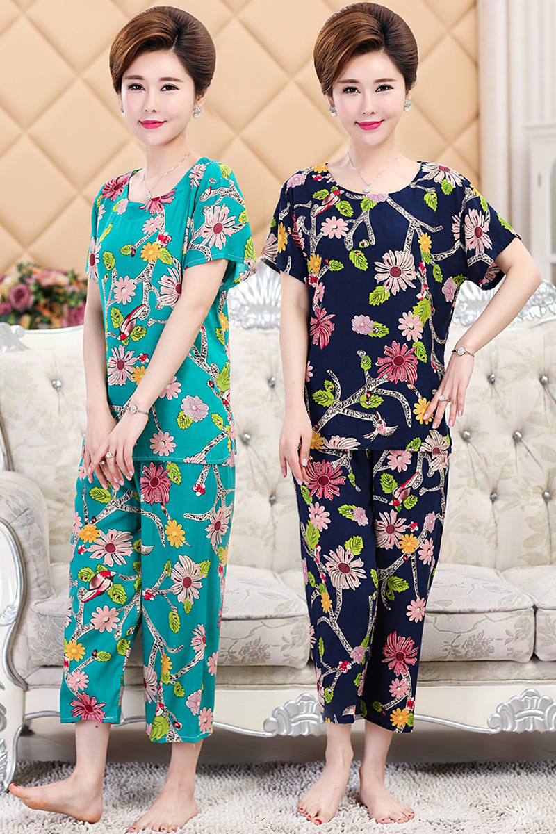 Summer wechat business bestsellers of loose and plus-size home wear for middle-aged and elderly people, artificial cotton and silk pajamas, short-sleeved mom sets Application Scenario