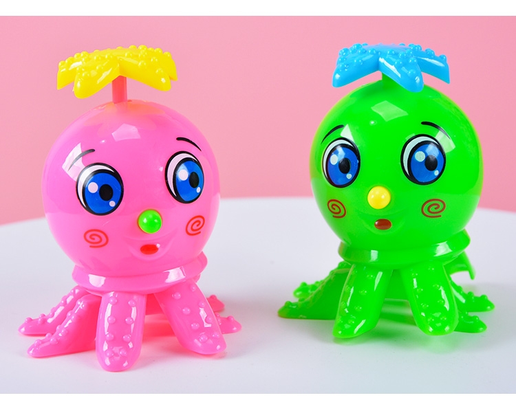 Creative children's toys and gifts are selling well at street stalls and night markets. They are novel, unique, cartoon, on-chain octopuses, and spring-wound small octopuses details Picture
