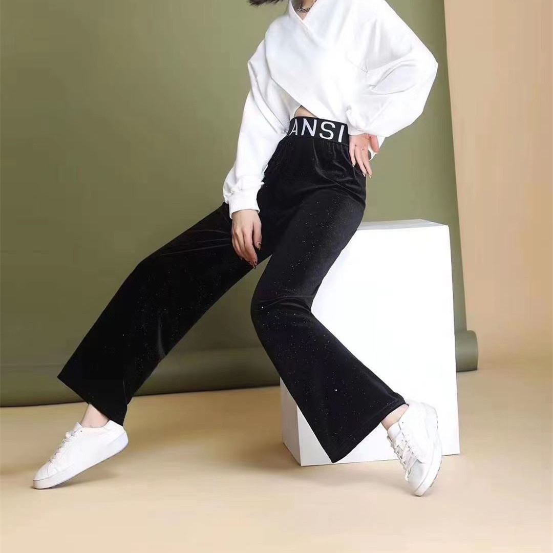 The 2020 autumn/winter new starry velvet wide-leg pants for women are elegant and stylish for commuting, making them look slimmer. The high-waisted ones are in 90% stock Specification image