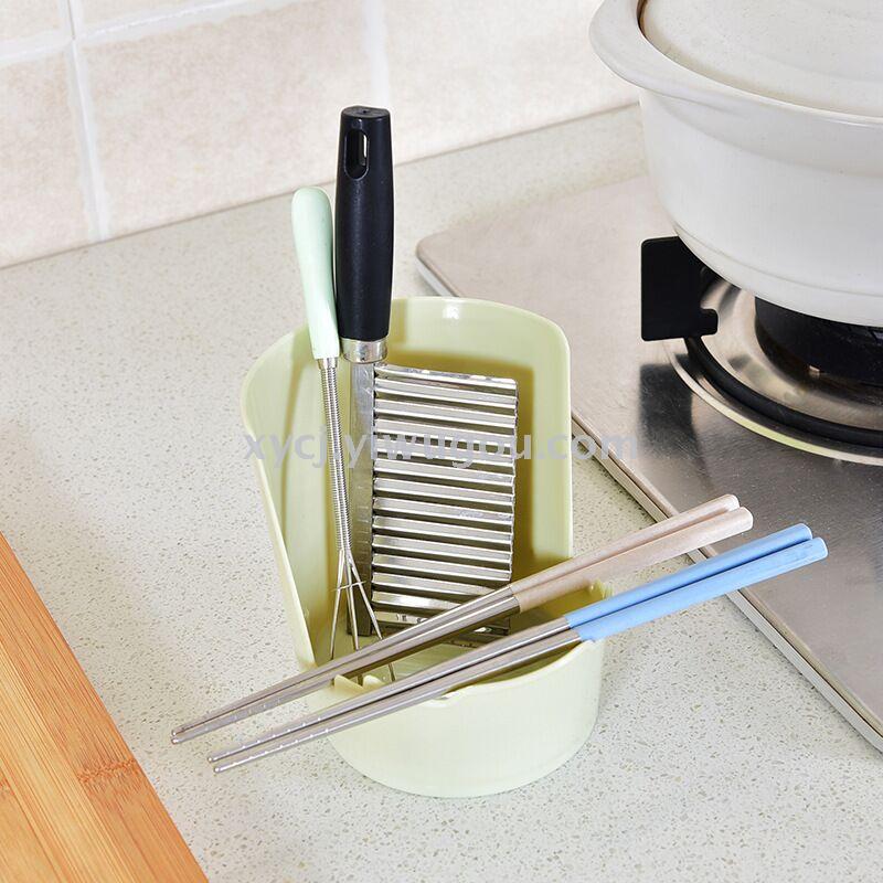 Creative kitchen storage rack, multi-functional plastic pot lid rack, pot lid storage rack Application Scenario