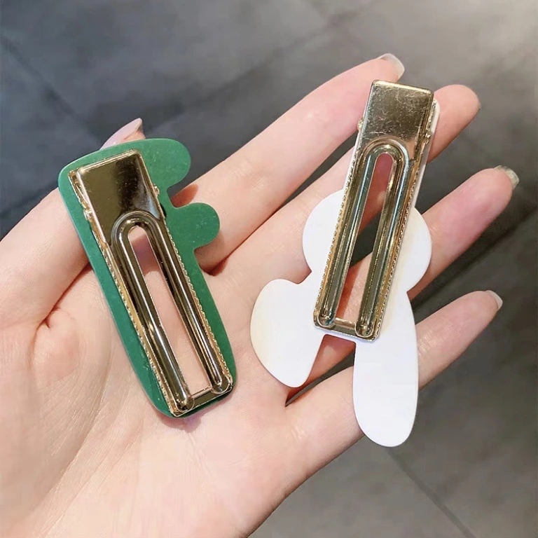 Cartoon acrylic hair clips are best-selling items on Instagram. Cute and girlish bangs hair clips and side hair clips are selling well at street stalls Specification drawing
