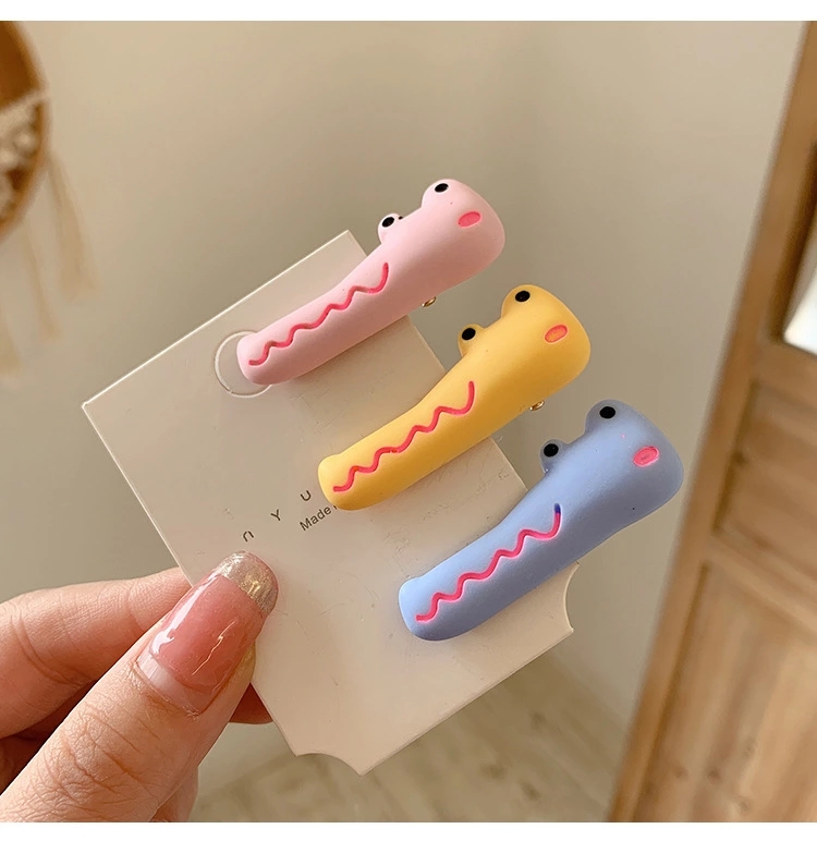 Korean Instagram minimalist hair clips with side clips for girls, new bestsellers, duckbill clips, and cute cartoon hair clips are selling well at street stalls Item Picture