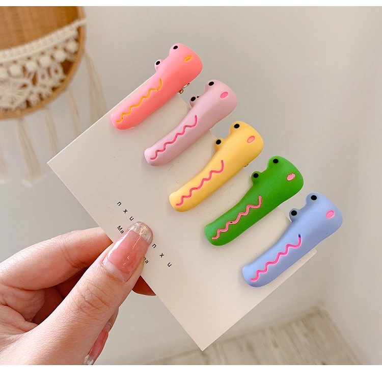 Korean Instagram minimalist hair clips with side clips for girls, new bestsellers, duckbill clips, and cute cartoon hair clips are selling well at street stalls full figure