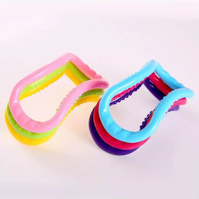 Best-selling massage yoga ring, home shoulder straightening yoga ring, fascia stretching massage device, back beauty fitness equipment, pulling force details Picture