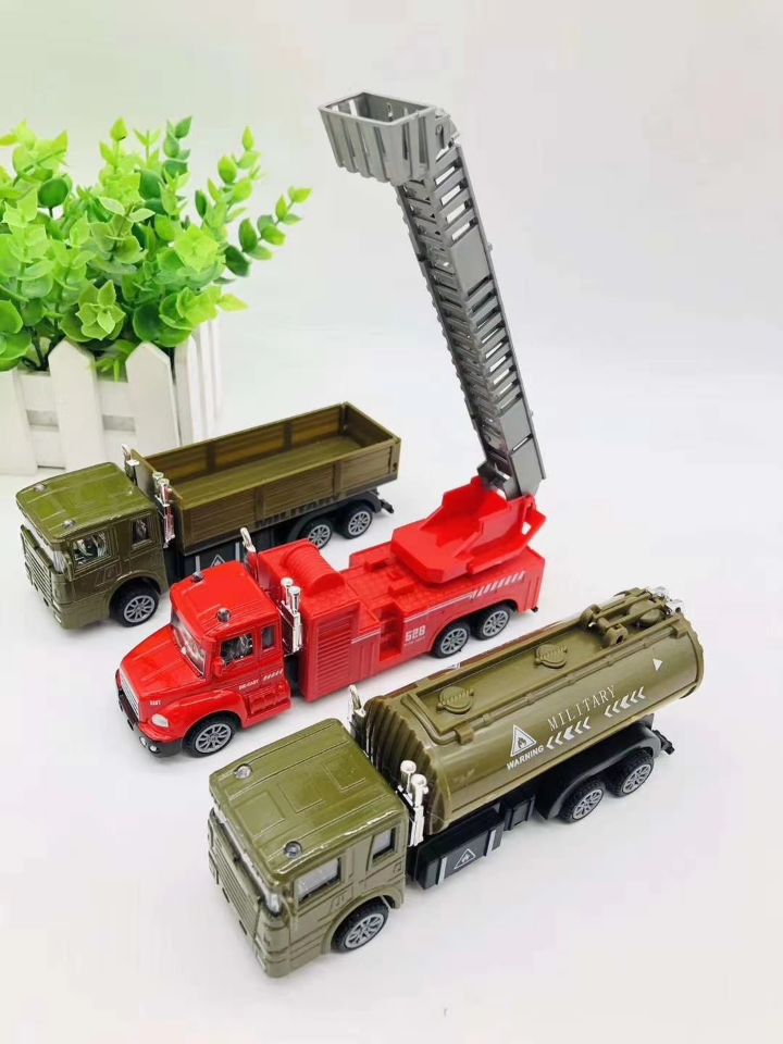 Factory direct sales of six types of mixed toys, including simulation rebound vehicles, alloy military vehicles and fire engines, are selling well at street stalls full figure