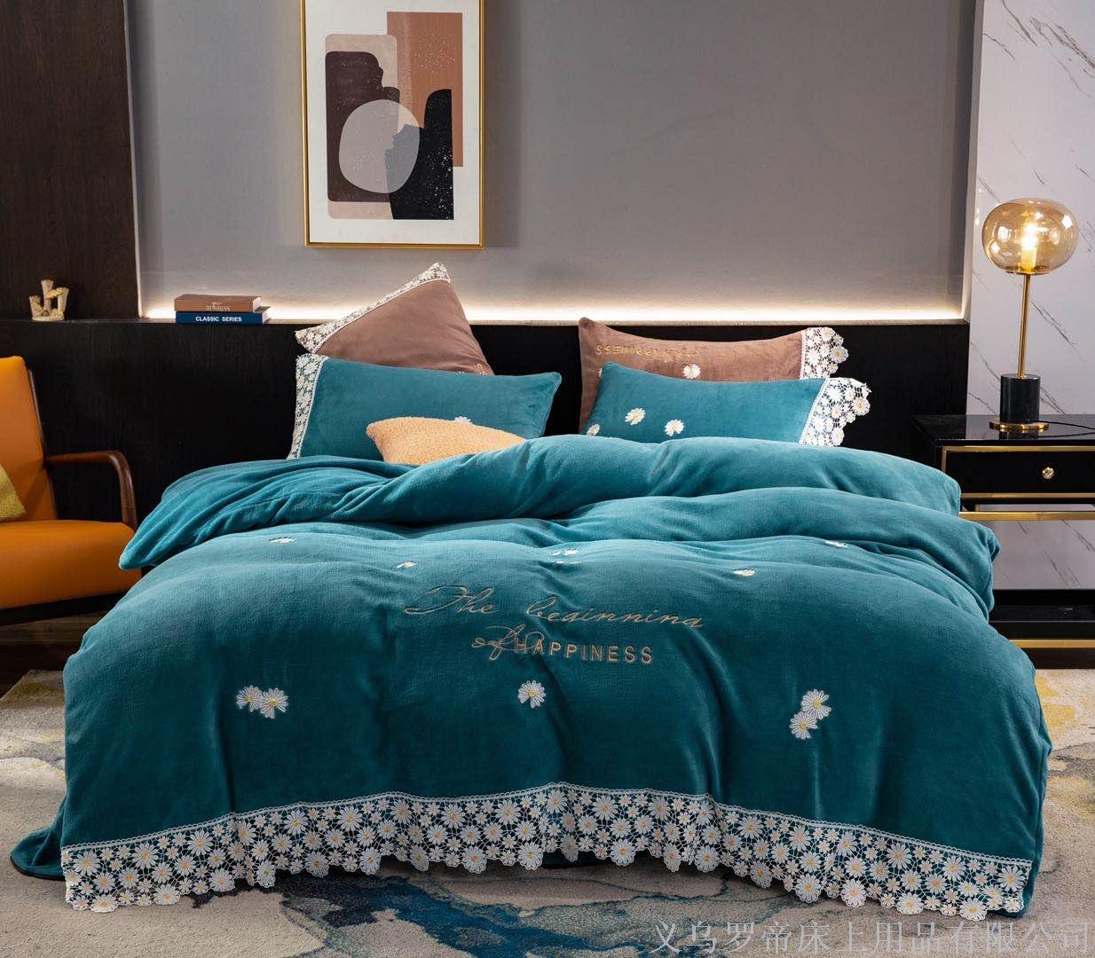 Thickened crystal velvet four-piece set for warm autumn and winter bed, double-sided coral velvet bed sheet and duvet cover, milk flannel solid color Application Scenario