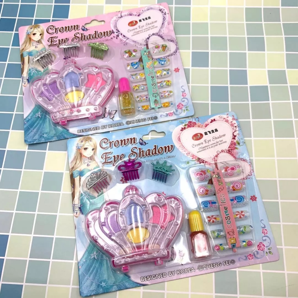 Foreign trade creative crown eyeshadow, children's makeup set, hairpin nail polish, false nail patch, girls' comb and makeup set Item Picture