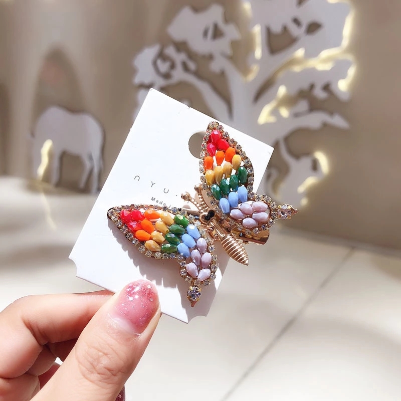 Moving butterfly hairpins, headwear, hair clips, super fairy forest style, sweet and nostalgic, shaking pearl clips, from South Korea Application Scenario