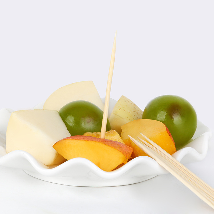 Free shipping, bulk sale of disposable bamboo picks, family set, double-headed pointed fruit toothpicks, eco-friendly hotel disposable toothpicks Application Scenario