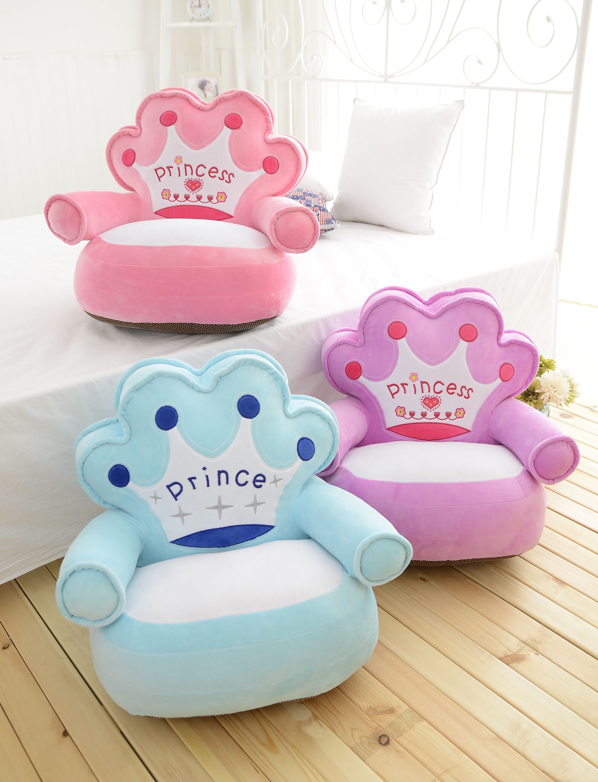 Best-selling Prince Crown children's small sofa, baby learning chair, plush kindergarten cartoon stool, baby seat