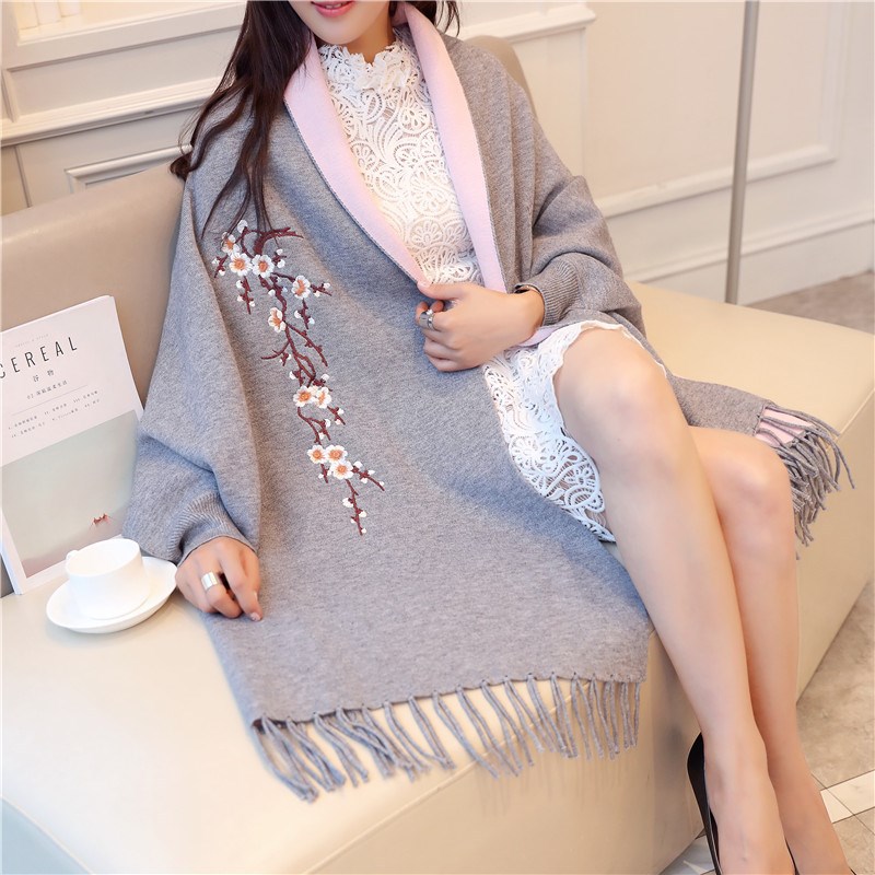 民族风刺绣中长款披肩女外套  秋季宽松绣花旗袍外搭针织衫女毛衣
