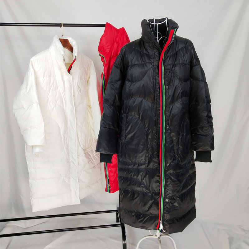 Factory direct sale off-season clearance: The same style down jacket as that of the star, a long, knee-length, thick and loose plus-size jacket for women details Picture
