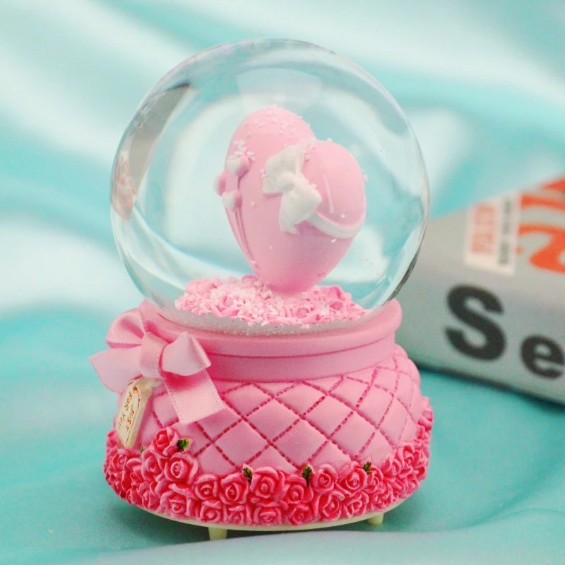 Creative, shining, heart-shaped love crystal balls, snowflake glass balls, resin craft ornaments are selling well as 520 festival gifts details Picture