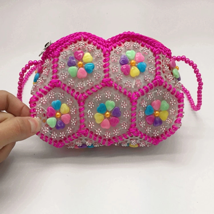Wholesale women's bags, single-shoulder hand-carry women's bags, Yunnan handcrafted pearl bags, seven-color sixteen-piece pearl flower coin purifiers Item Picture