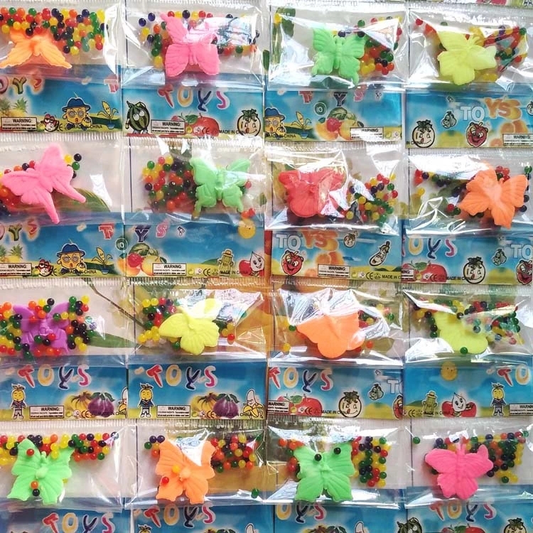 Wholesale of the manufacturer's best-selling new, novel and creative SpongeBob SquarePants hanging board series toys Item Picture