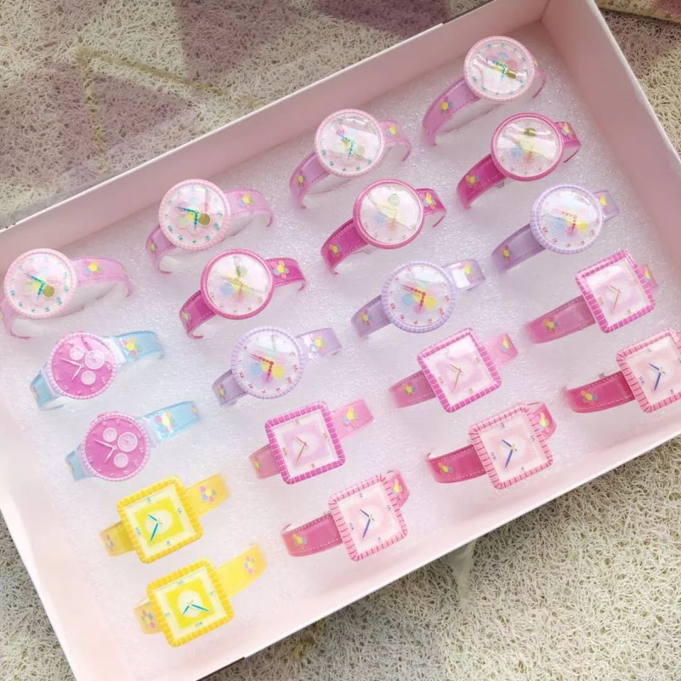 Children's acrylic wristband, imitation watch, cartoon smiling face, seven-color laser phantom color wristband, girls' bracelet, princess accessory full figure