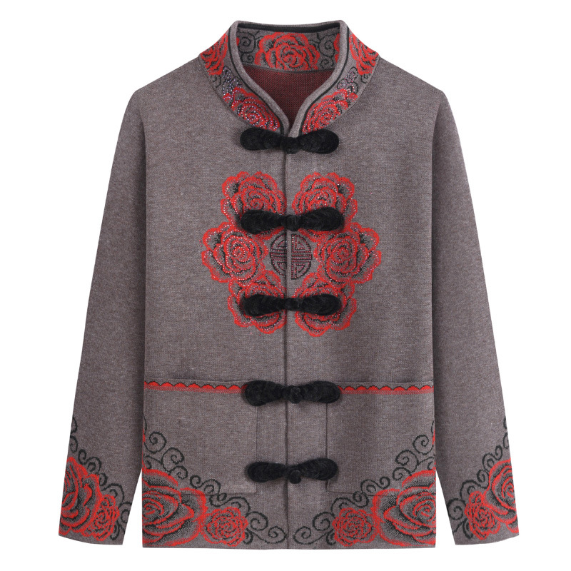 Thick sweaters for middle-aged and elderly people in autumn and winter, cardigans, jackets, Tang suits, and sweaters for grandmothers and elderly women aged 60 to 70 Application Scenario