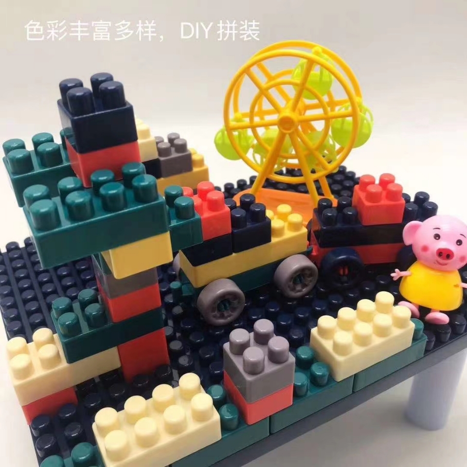 The creative building block table can be freely diy and assembled to cultivate children's hands-on ability. It is a popular 3C educational toy at the street stall full figure