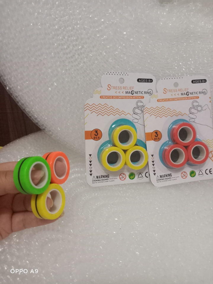 The new strong magnetic magnetic wristband, ring, rotating wristband, toy gyroscope, stress-relieving wonder, cross-border Specification drawing