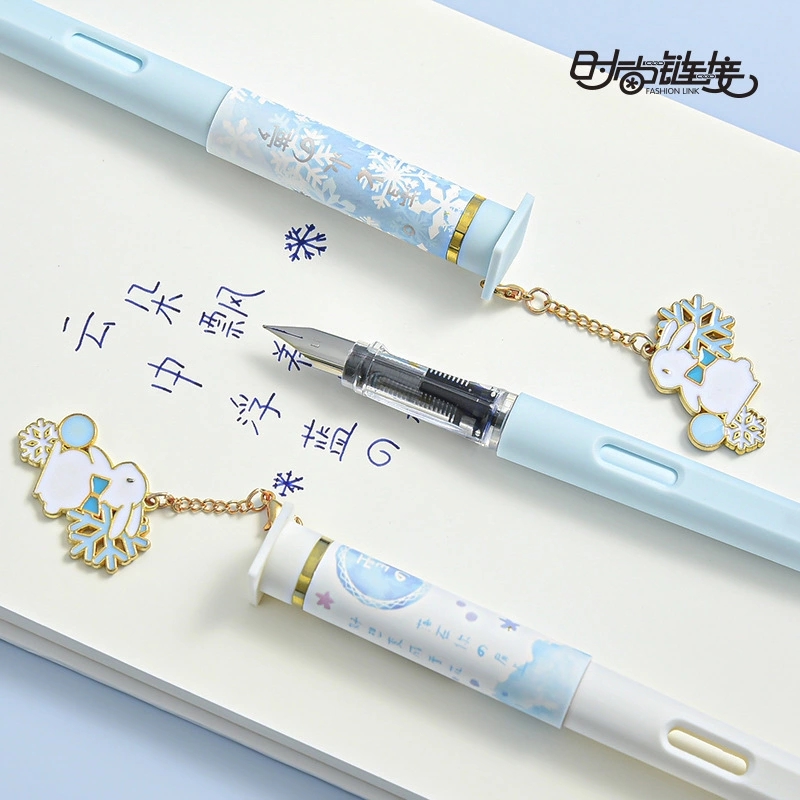 Xiaoma Stationery SSLJ-0669 Qingxue Shi Qingxin Qingxin Gold Ink Cartridge Pen with four interchangeable ink cartridges Application Scenario