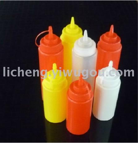 Plastic seasoning bottle, salad bottle, juicer, jam bottle, vinegar pot, soy sauce pot 35826 Application Scenario