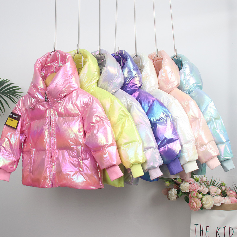 儿童炫彩羽绒服加厚男女童亮面糖果色面包服2020新款短款连帽外套图