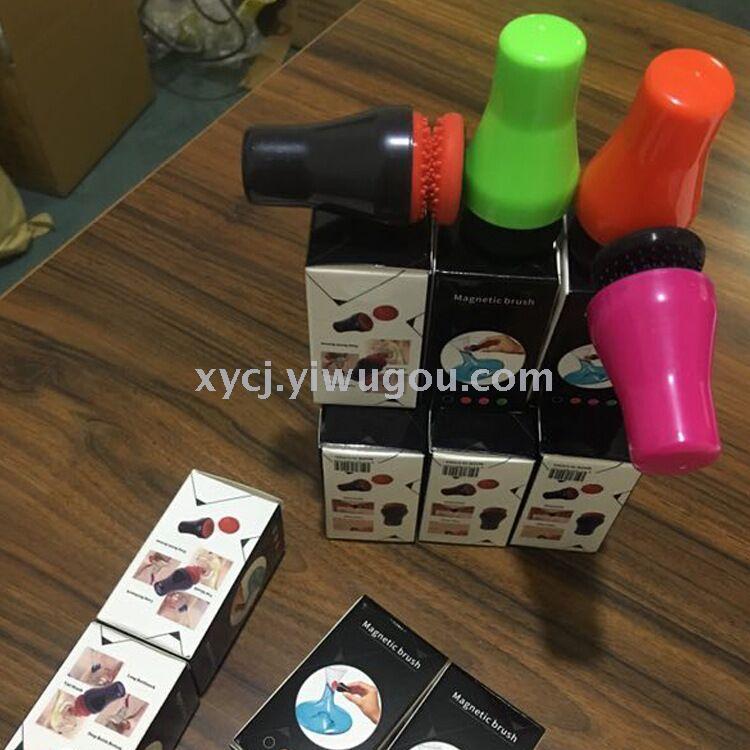 Magnetic cleaning brush Item Picture