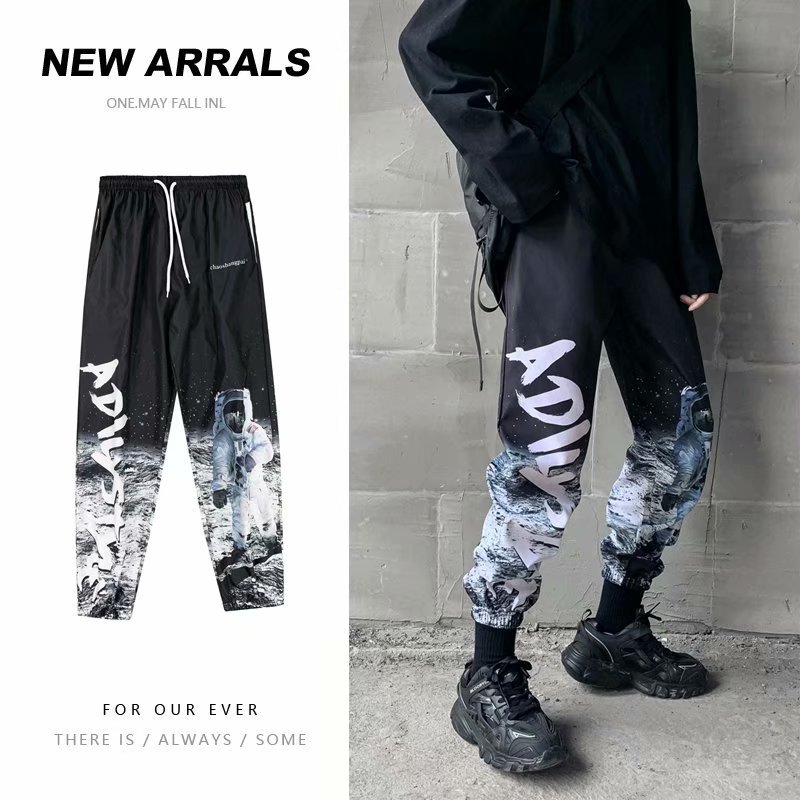 In autumn, Instagram influencers are known for their trendy sportswear and casual pants, trendy skinny pants, and Korean-style hip-hop street dance pants Specification image
