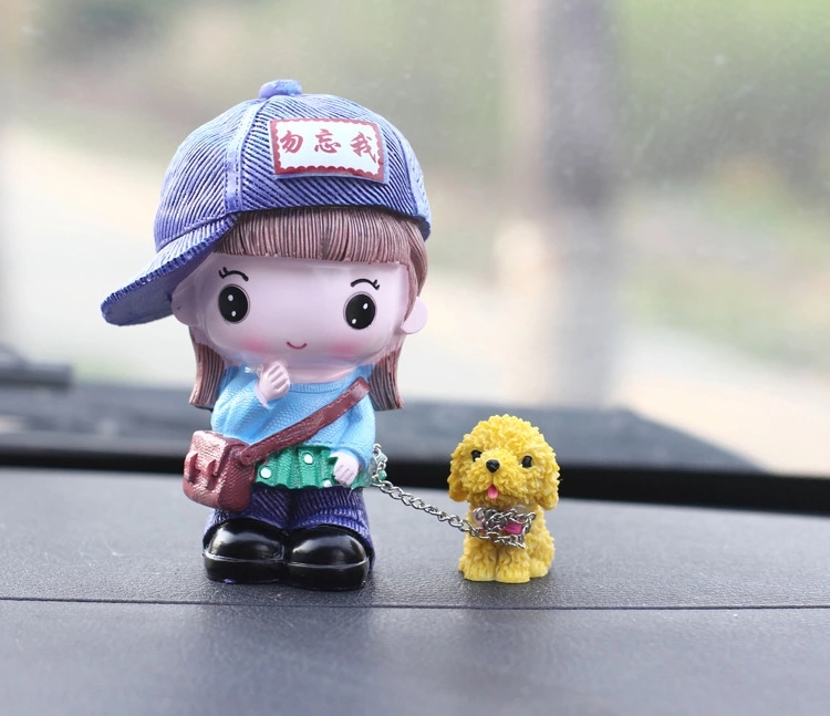 Wholesale of new forget-me-not dog-hugging couple dolls, dog-walking stroller ornaments, dog-hugging children's car interior accessories Application Scenario