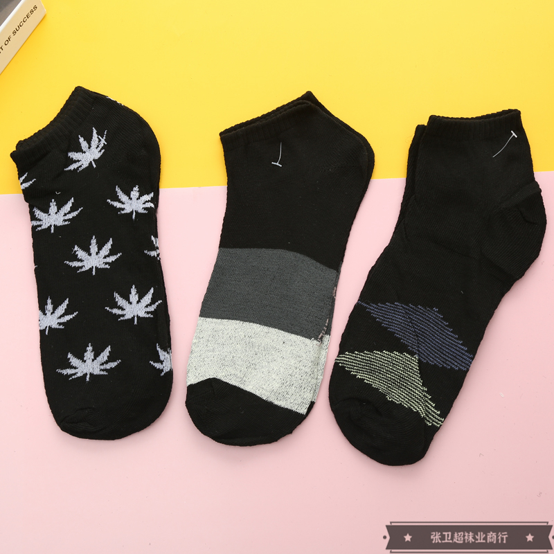 Moisture-wicking and breathable men's short socks made of cotton fabric, deodorizing and sweat-absorbing men's socks, mid-calf sports socks for spring and autumn details Picture