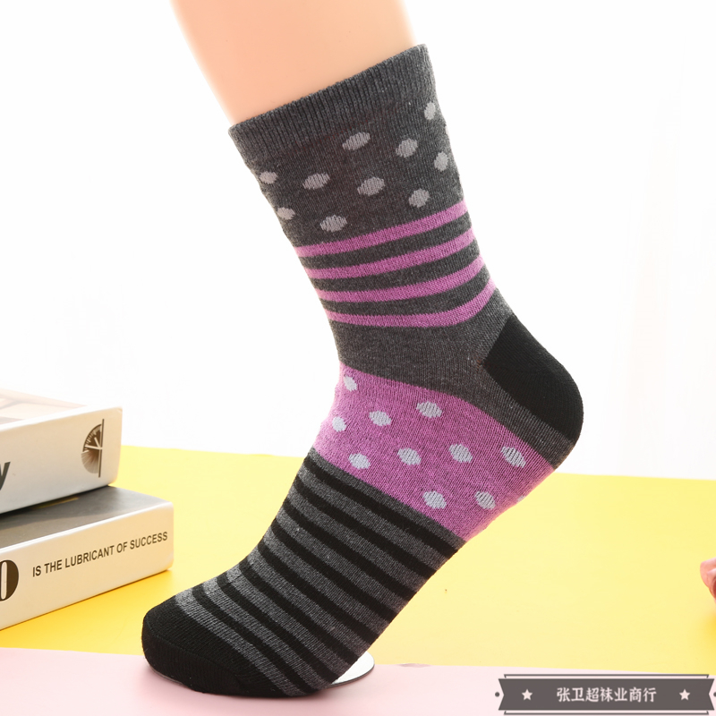 The colorful mixed color combination set of long cotton socks for teenagers and students to keep warm in autumn and winter is comfortable, soft and breathable details Picture
