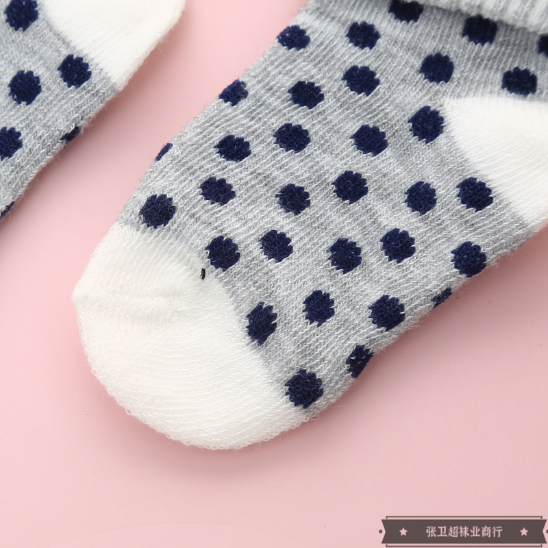 Cartoon and cute pattern printed cotton color-blocking short socks for newborns, infants and children, soft and comfortable baby socks Application Scenario