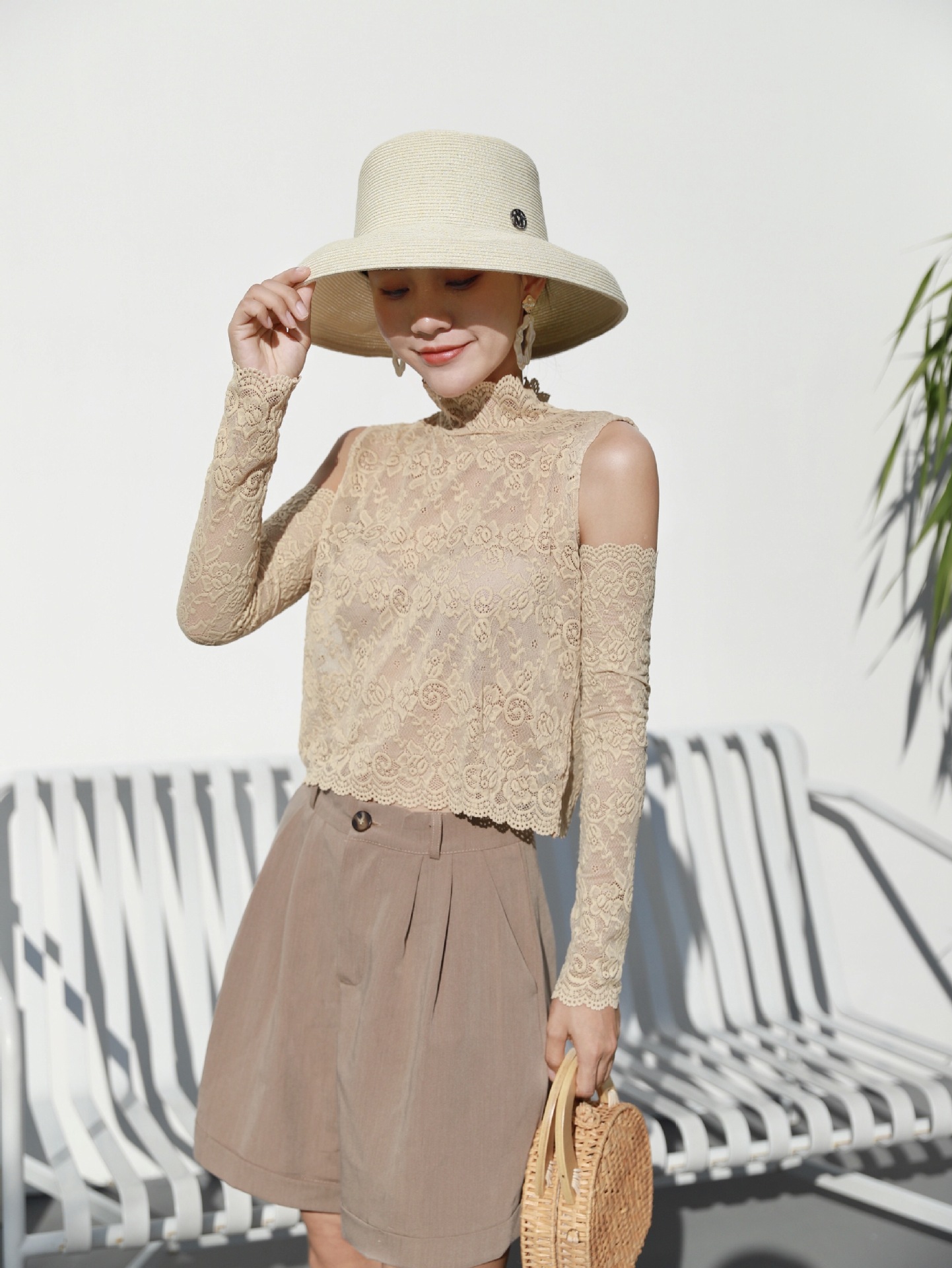 New autumn and winter slimming stand-up collar base for women paired with lace fake collar, versatile for children. Fake collar in stock Application Scenario