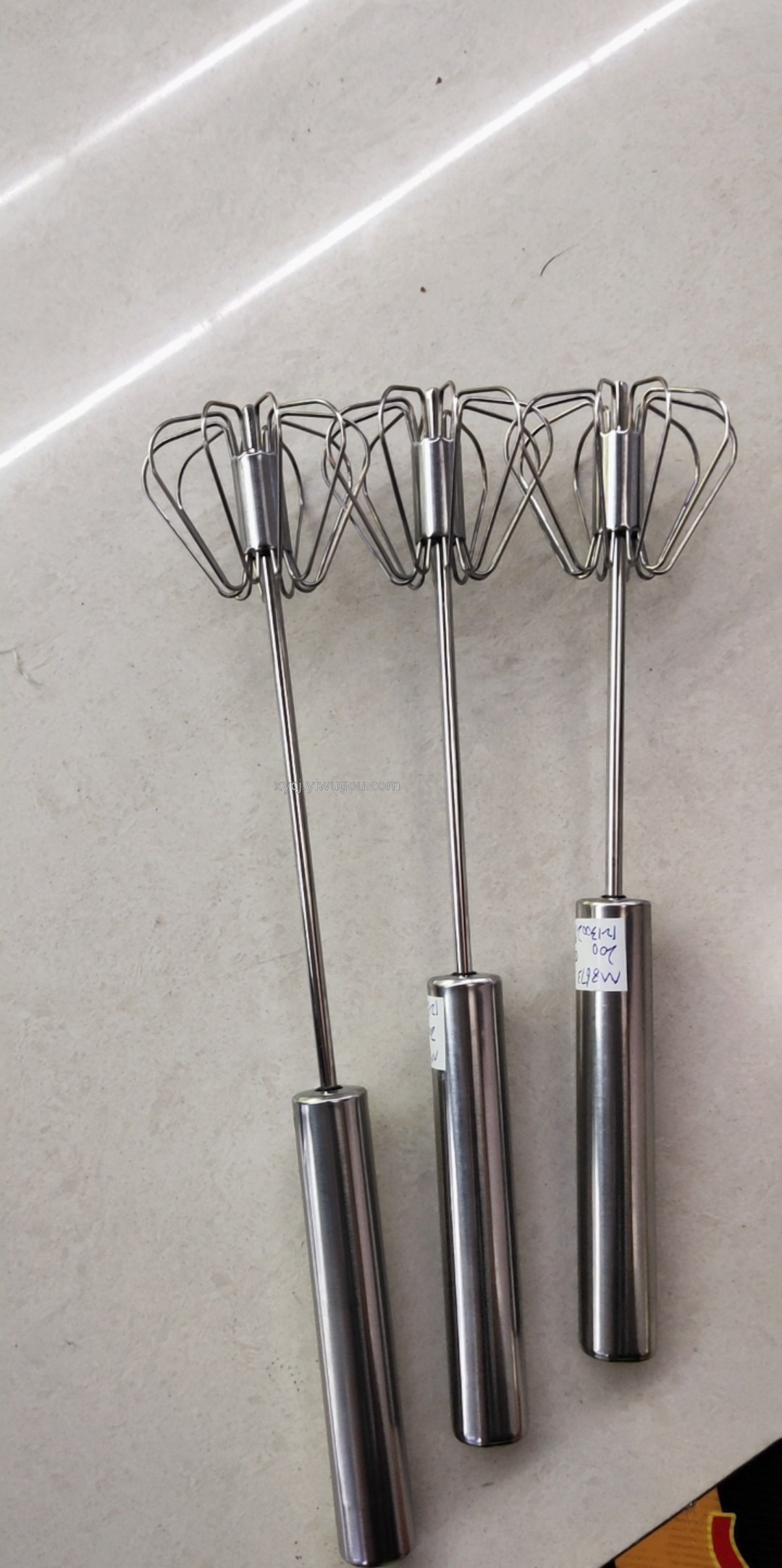 Press the egg beater and electric bubble beater Item Picture