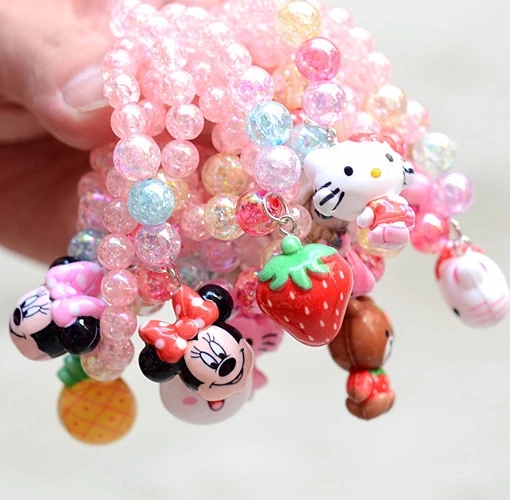 Children's Day cartoon bracelets for girls, plastic toys for girls, princess accessories, baby bracelets Application Scenario