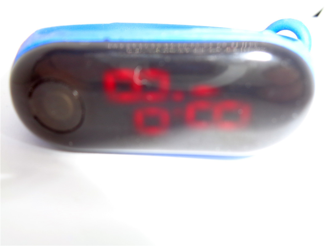 Gifts, toys, watches, electronic LED bracelets for boys and girls, wristwatches, street stalls, direct sales from the manufacturer Application Scenario