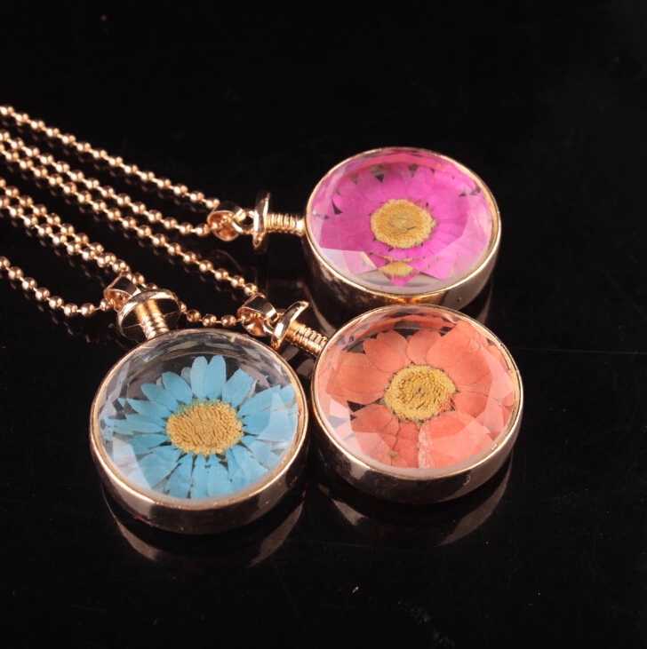 New street stall best-selling creative accessories manufacturer wholesale dandelion necklaces, fashionable perfumes, glass dried flower pendants details Picture