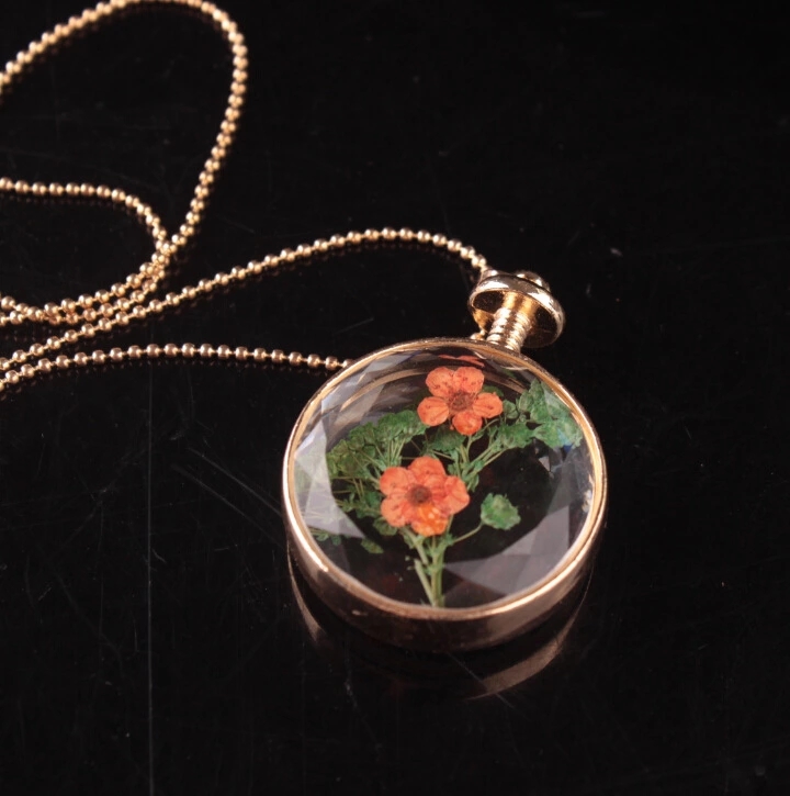 New street stall best-selling creative accessories manufacturer wholesale dandelion necklaces, fashionable perfumes, glass dried flower pendants Item Picture