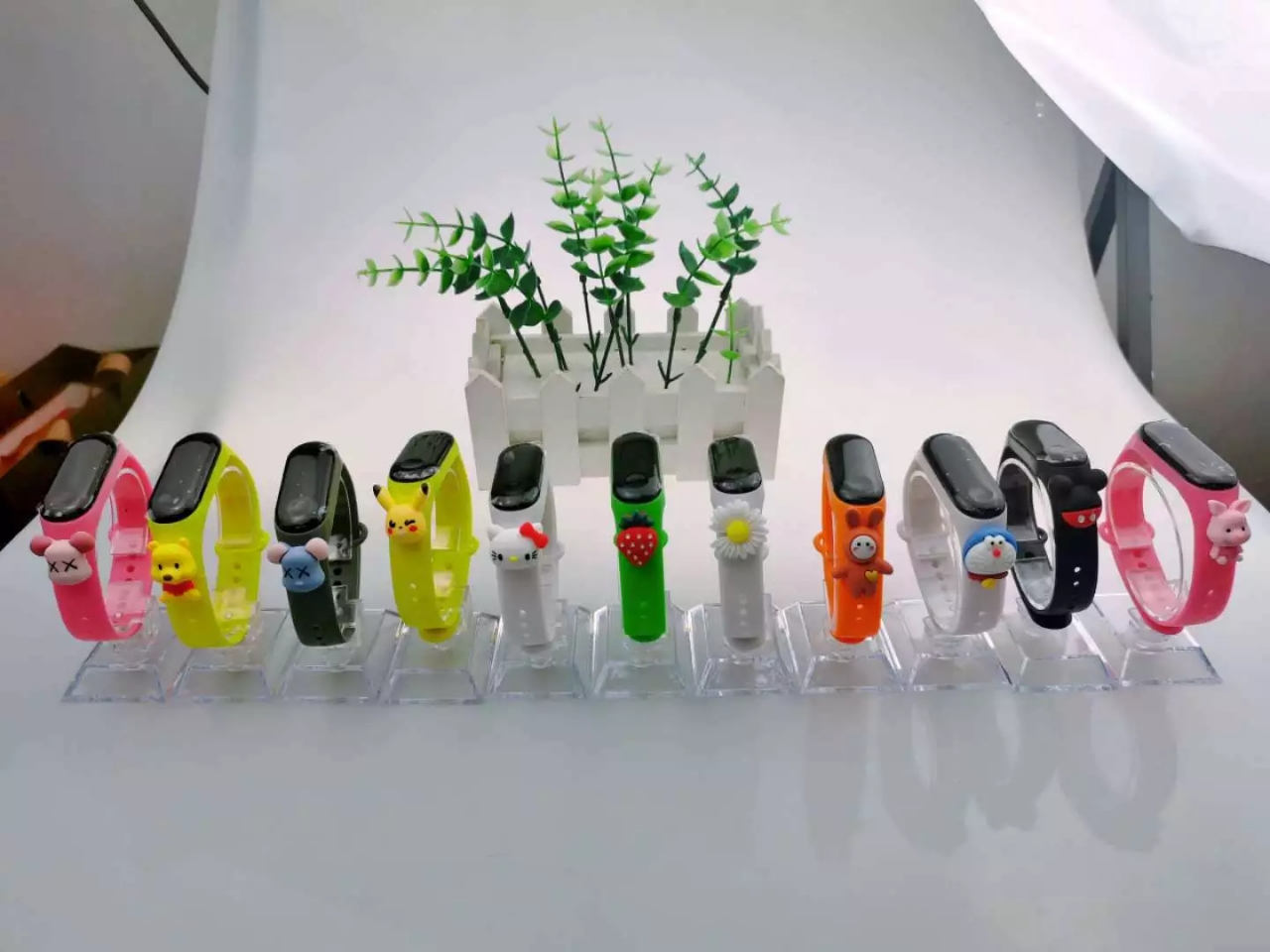 A popular led Mi 3 doll watch strap for foreign trade, an electronic watch with a Korean version, creative children's and students' waterproof touch watch strap Specification drawing