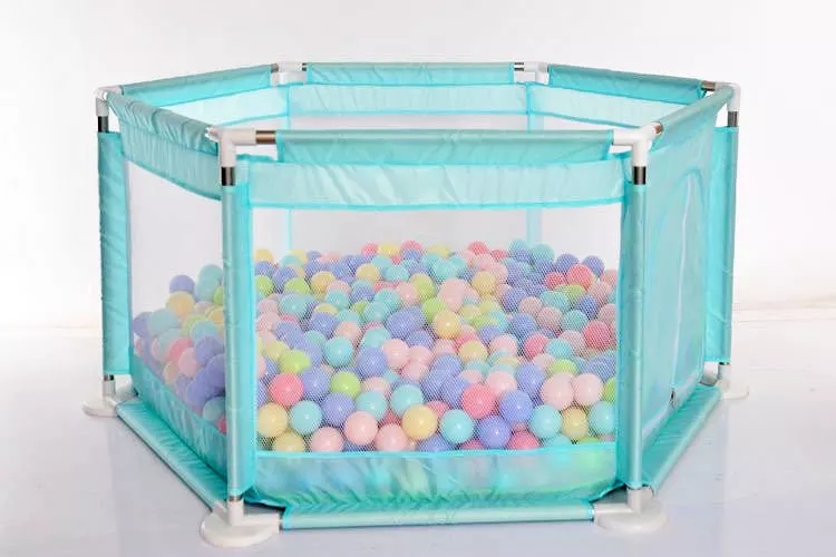 Children's safety protection products, baby fences, safety guardrails, baby safety play fences, indoor playgrounds Application Scenario
