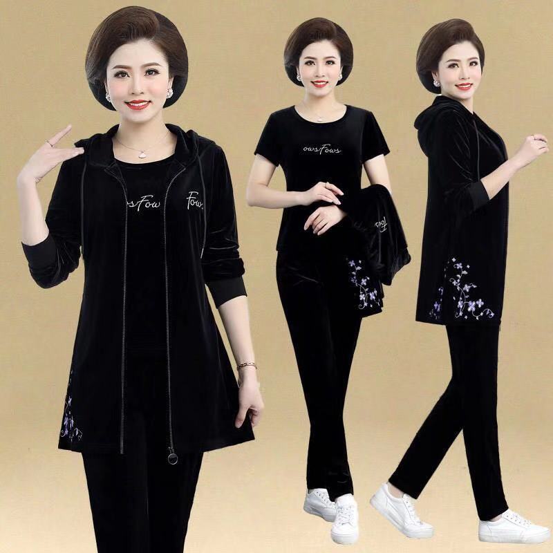 Middle-aged casual set for women in autumn, stylish, long velvet coat for middle-aged and elderly people, and a three-piece set for moms Application Scenario