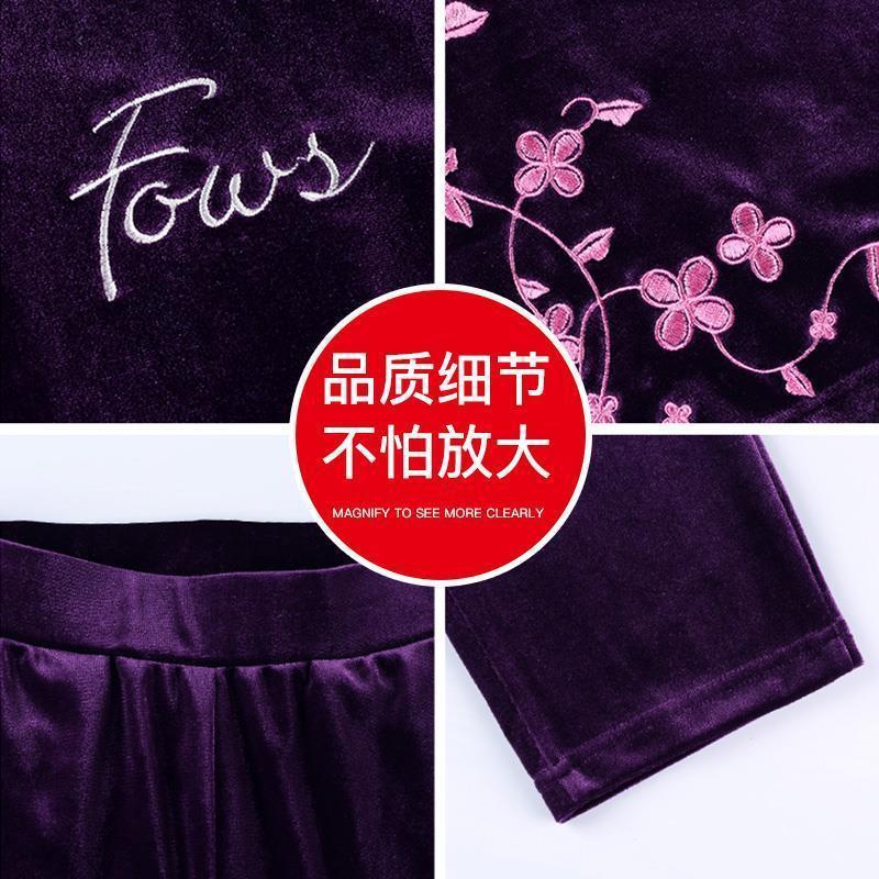 Middle-aged casual set for women in autumn, stylish, long velvet coat for middle-aged and elderly people, and a three-piece set for moms Item Picture