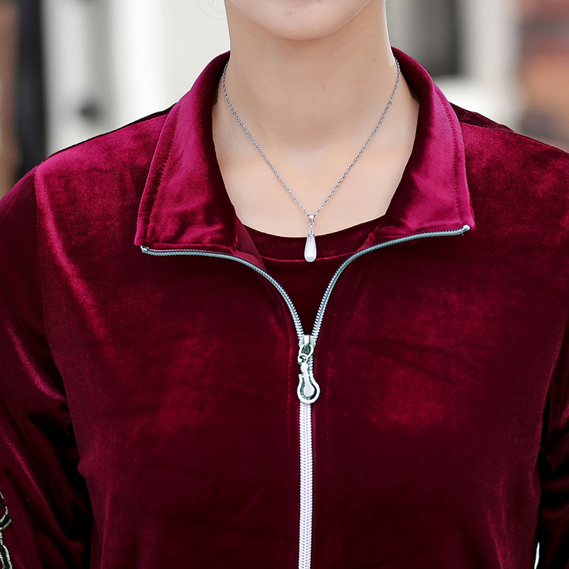Three-piece set for middle-aged and elderly women's clothing in Spring and autumn 2019: Mom's wear, velvet suit, casual and fashionable women's sportswear Specification image